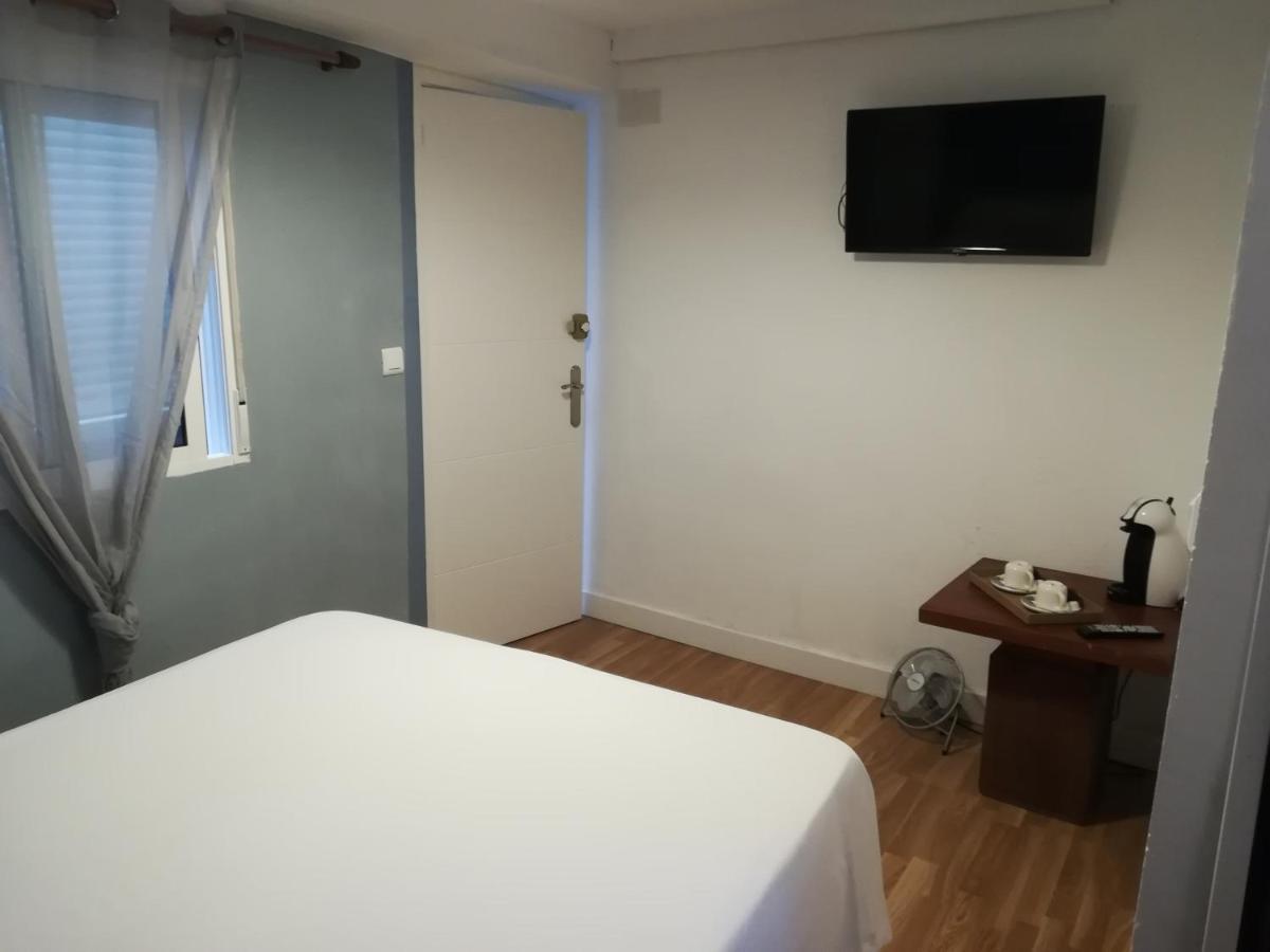 Hostal The Monkey Room Марбелья Экстерьер фото