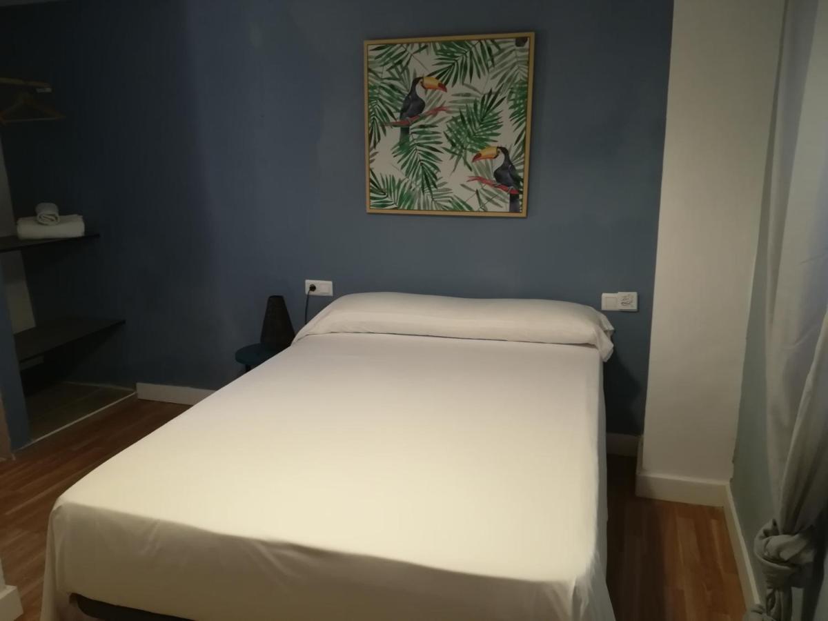 Hostal The Monkey Room Марбелья Экстерьер фото