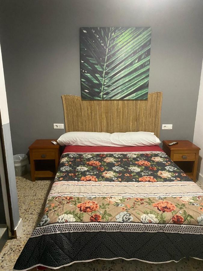 Hostal The Monkey Room Марбелья Экстерьер фото