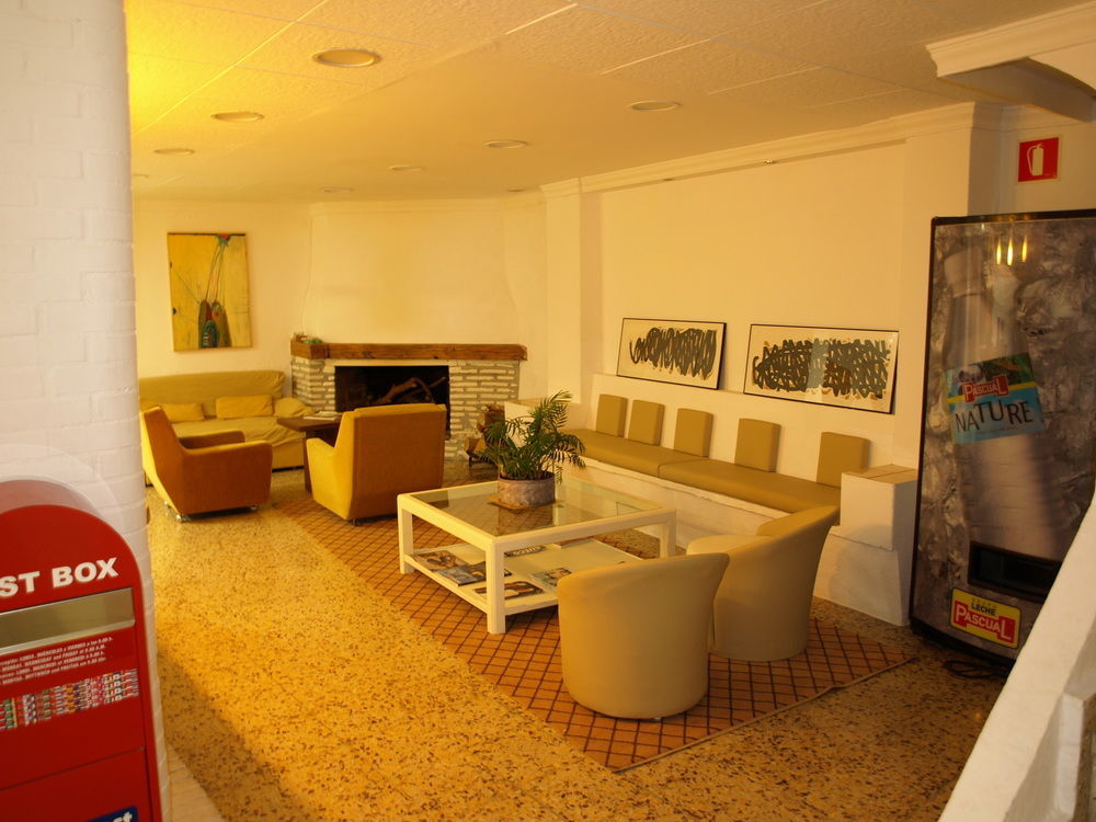Hostal The Monkey Room Марбелья Экстерьер фото