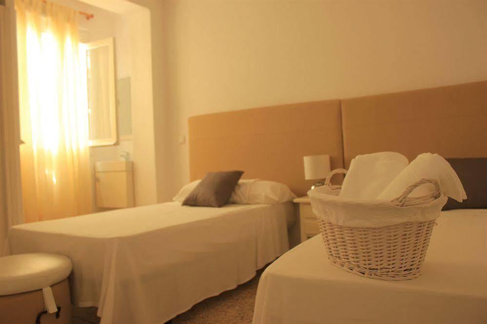 Hostal The Monkey Room Марбелья Экстерьер фото