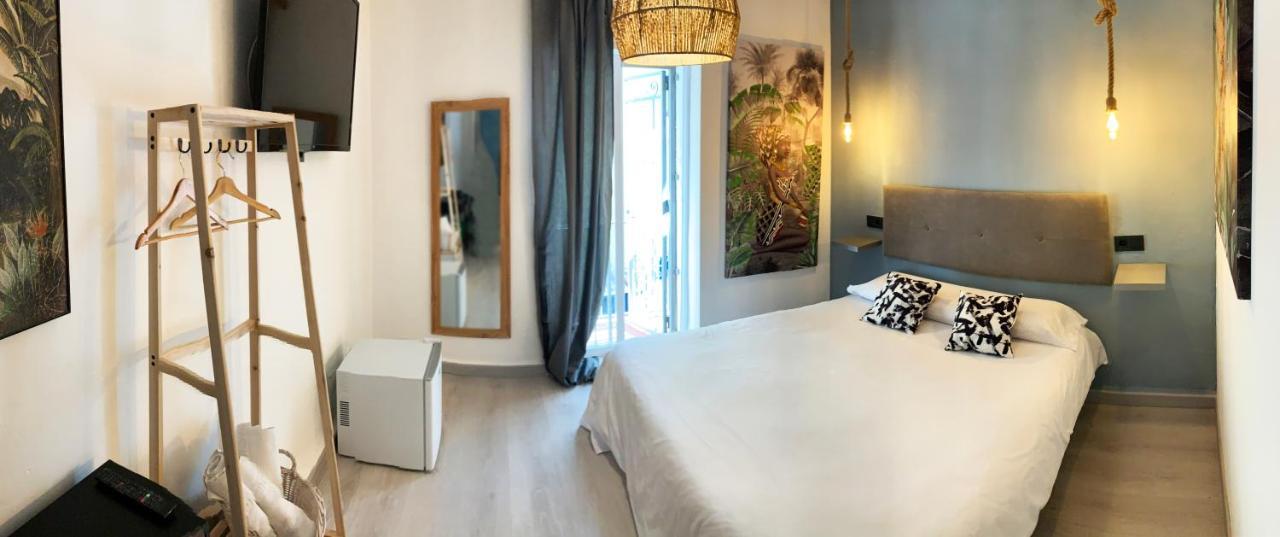 Hostal The Monkey Room Марбелья Экстерьер фото