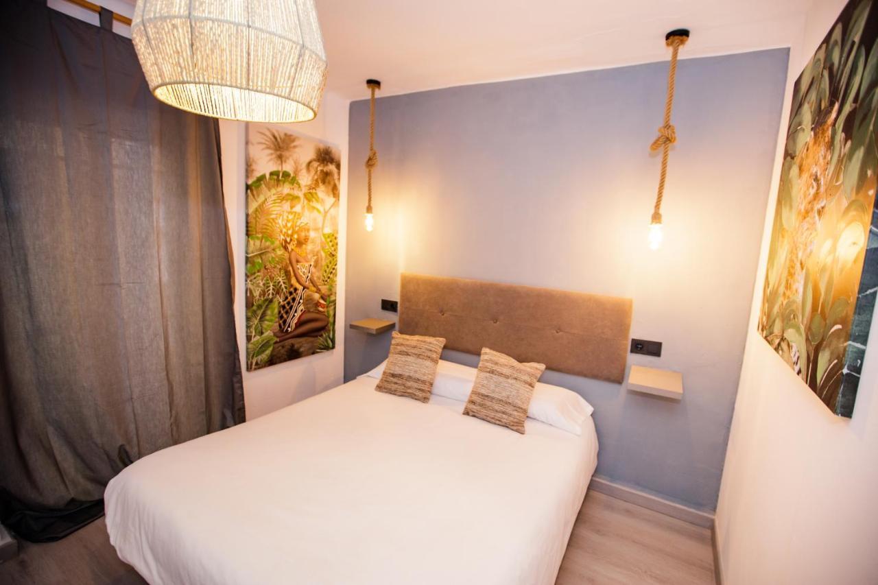 Hostal The Monkey Room Марбелья Экстерьер фото
